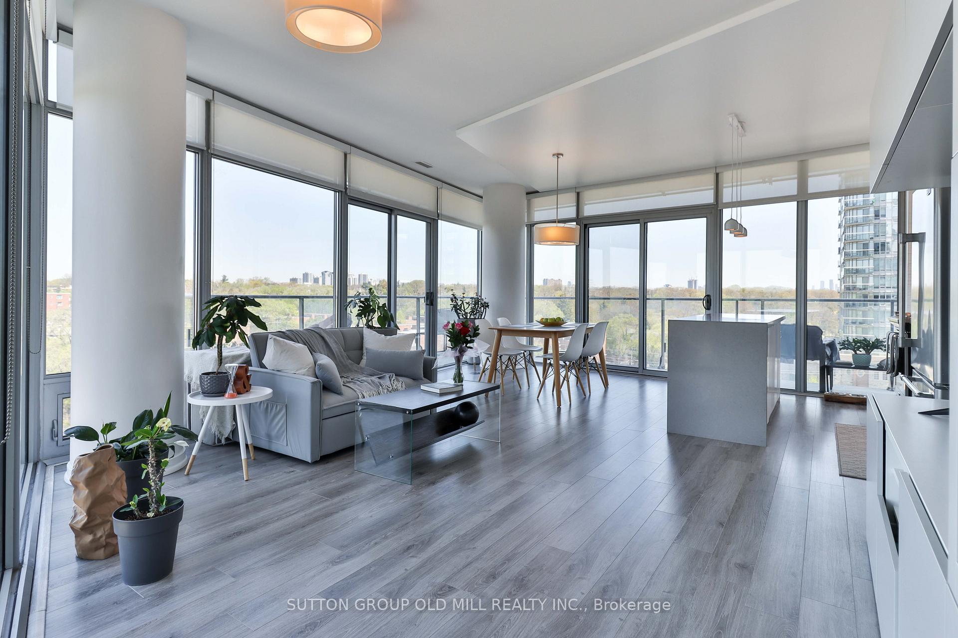Photo 4 of Unit 714, 103 The Queensway, Toronto, High Park-Swansea — HOMEH