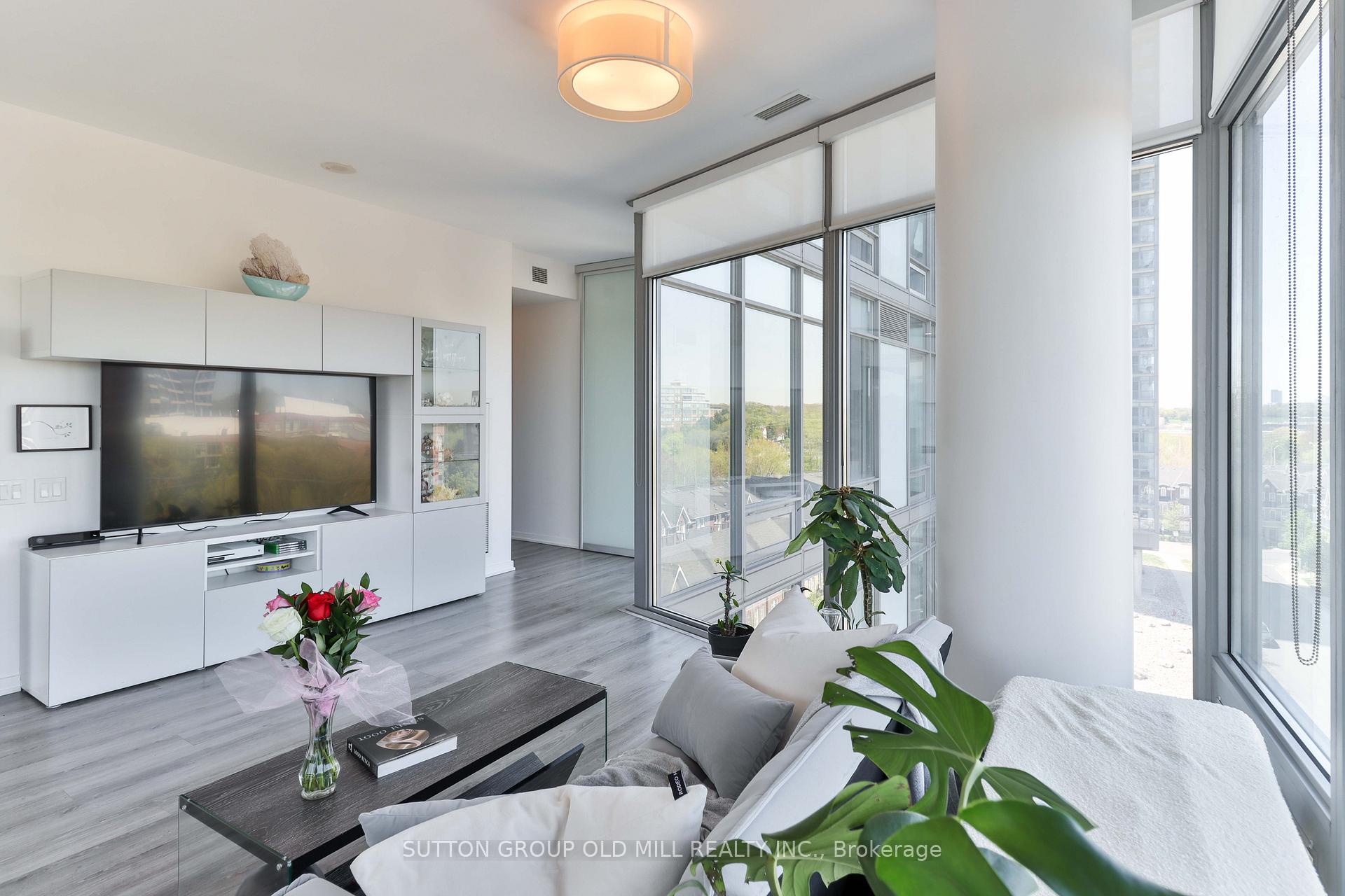 Photo 7 of Unit 714, 103 The Queensway, Toronto, High Park-Swansea — HOMEH