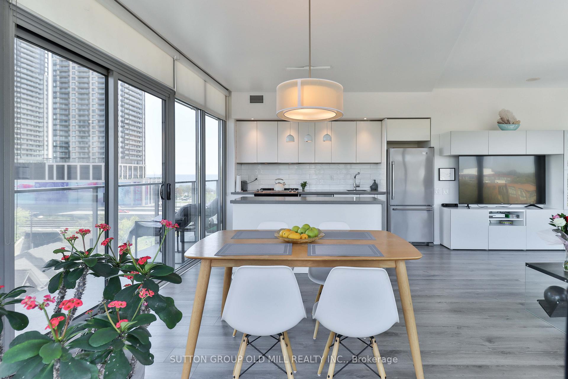 Photo 14 of Unit 714, 103 The Queensway, Toronto, High Park-Swansea — HOMEH