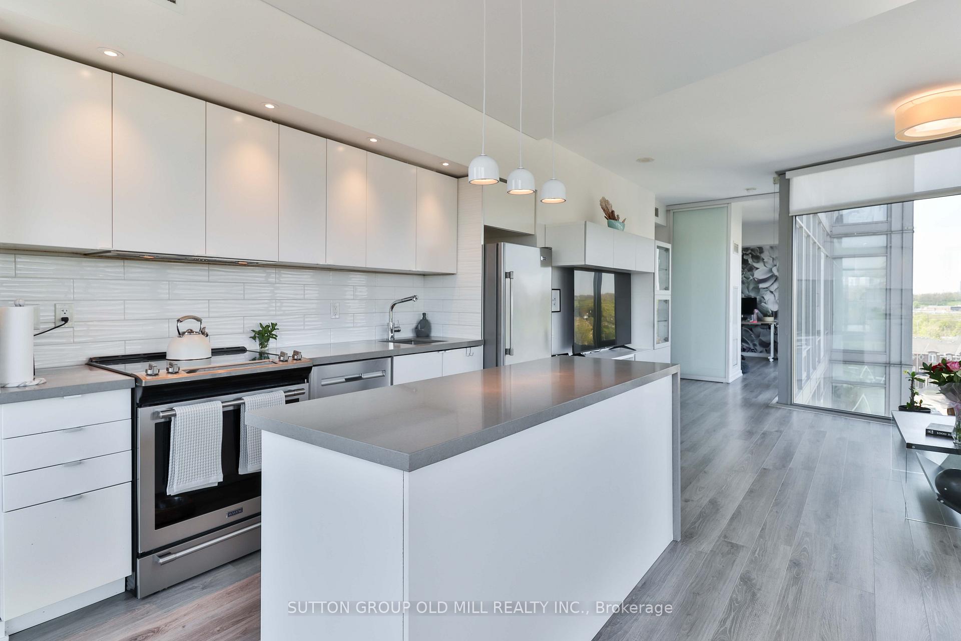 Photo 16 of Unit 714, 103 The Queensway, Toronto, High Park-Swansea — HOMEH