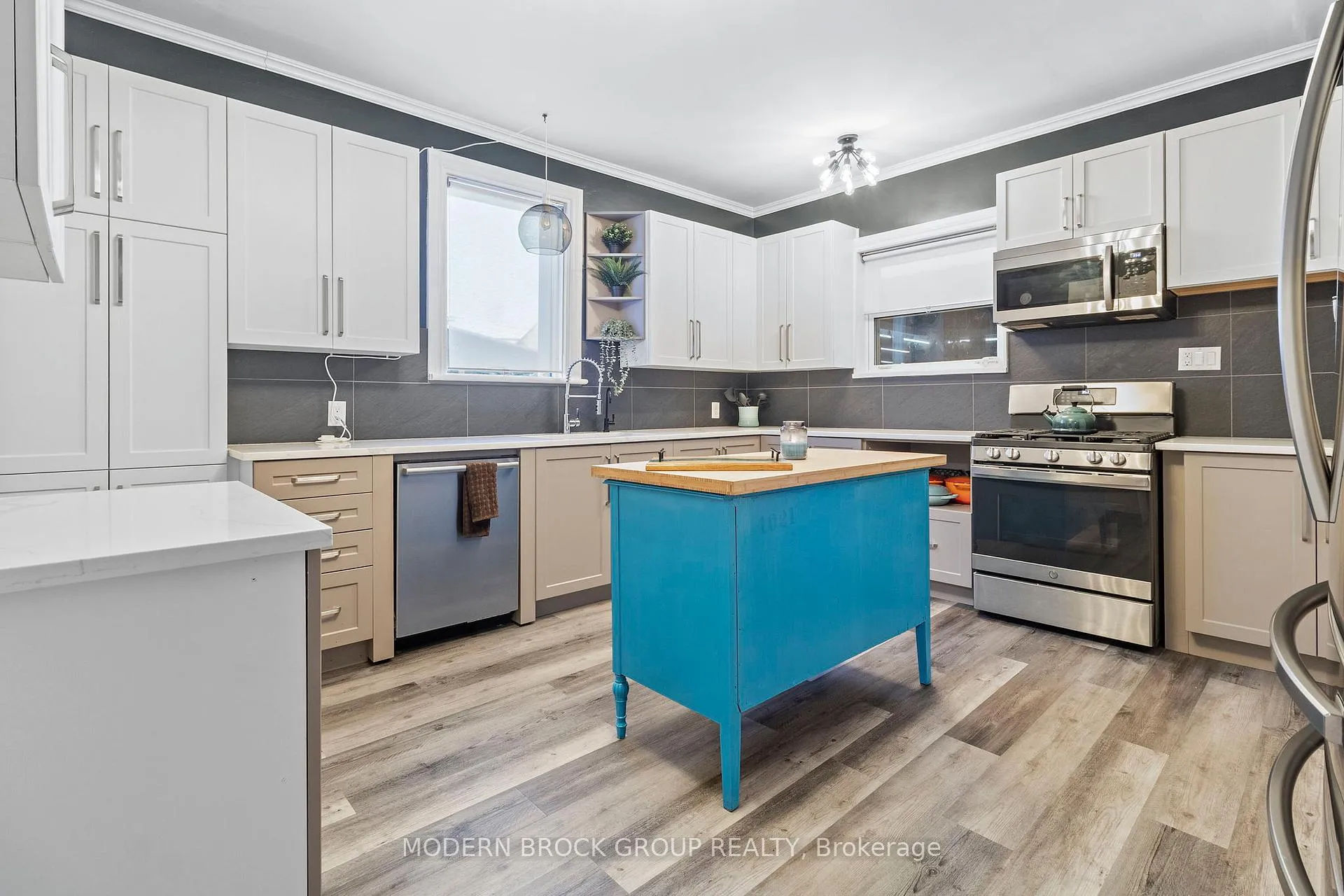 Photo 41 of 2175 Dundas Street S, Edwardsburgh/Cardinal, Town of Cardinal — HOMEH