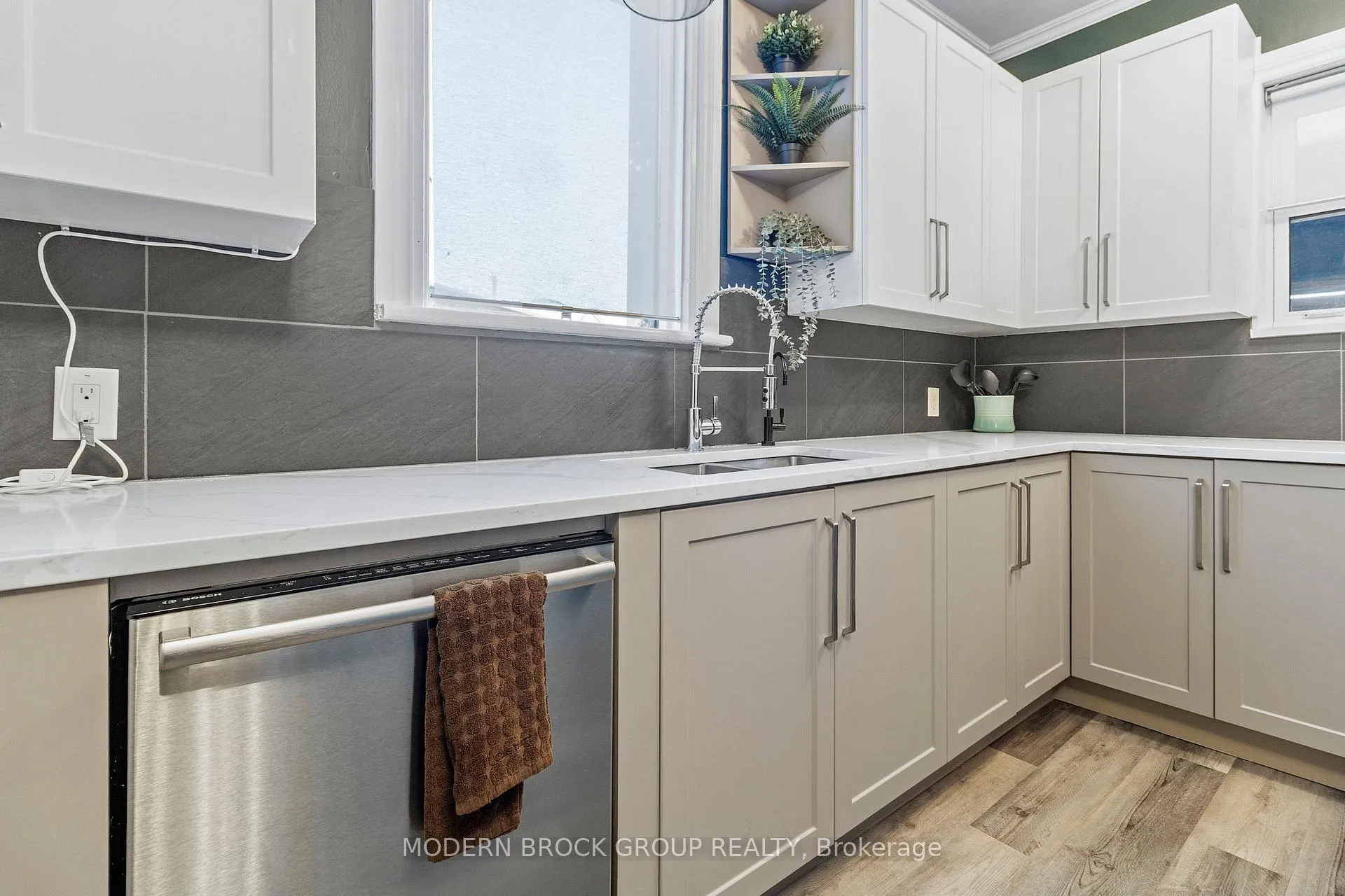 Photo 52 of 2175 Dundas Street S, Edwardsburgh/Cardinal, Town of Cardinal — HOMEH