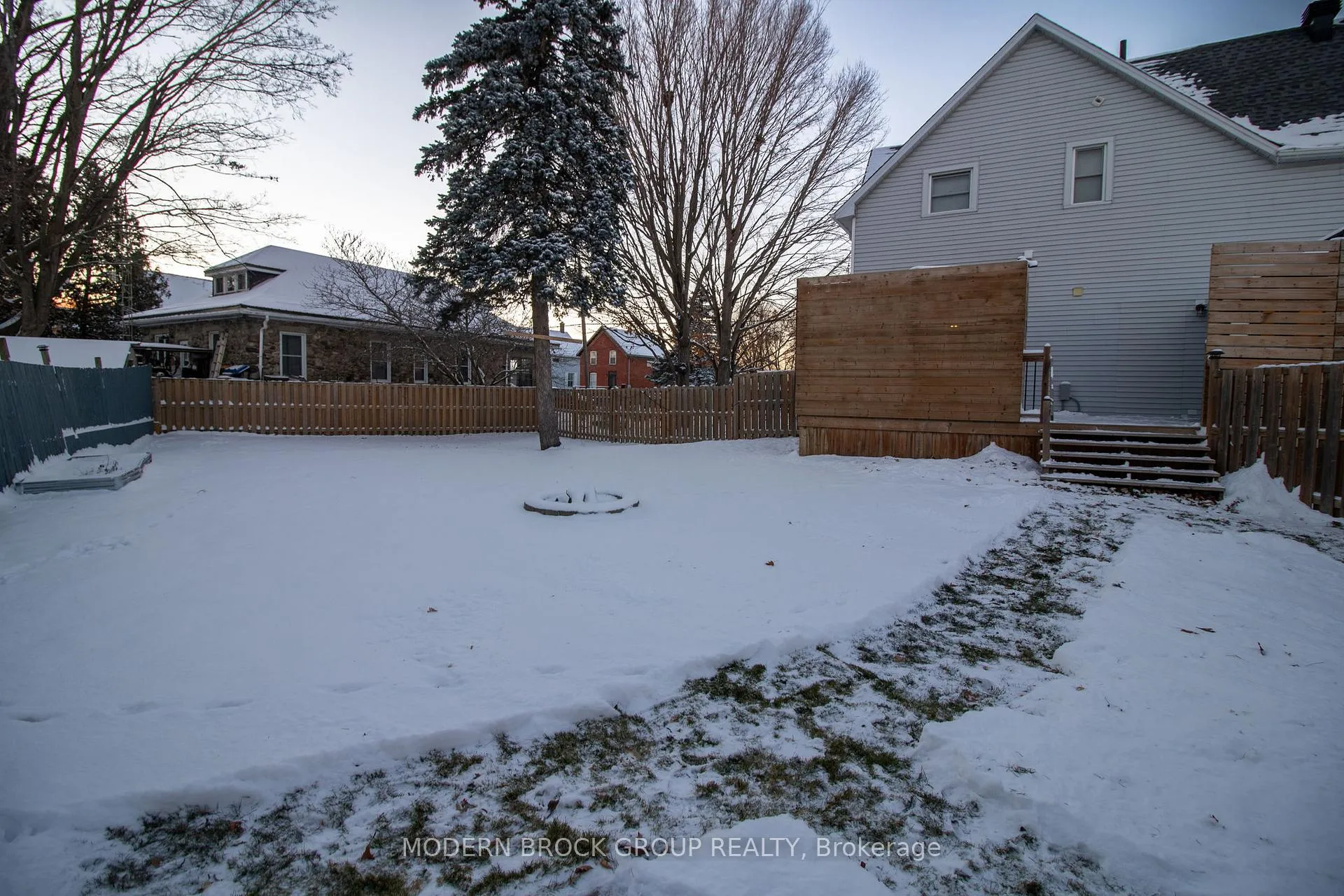 Photo 75 of 2175 Dundas Street S, Edwardsburgh/Cardinal, Town of Cardinal — HOMEH