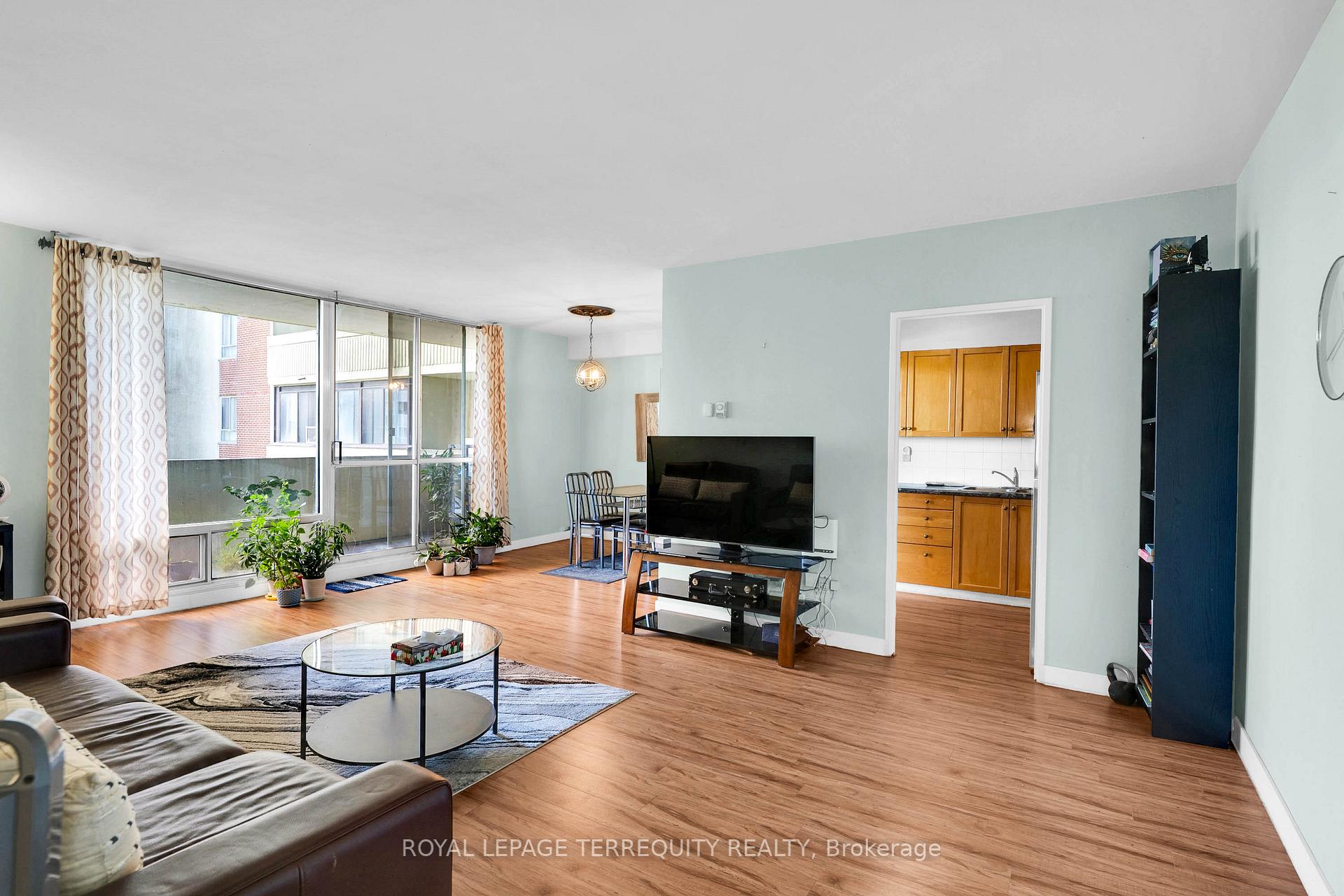 Photo 3 of Unit 519, 5 Massey Square, Toronto, Crescent Town — HOMEH