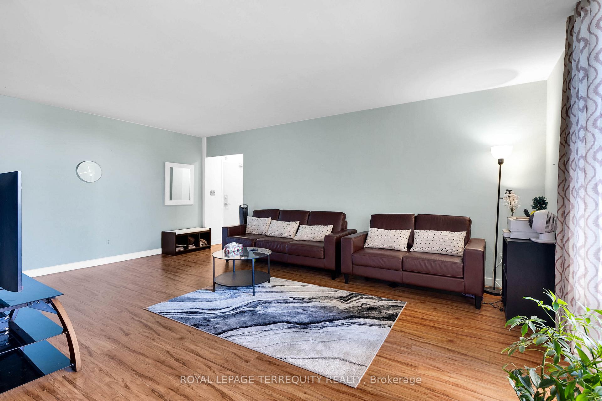 Photo 5 of Unit 519, 5 Massey Square, Toronto, Crescent Town — HOMEH