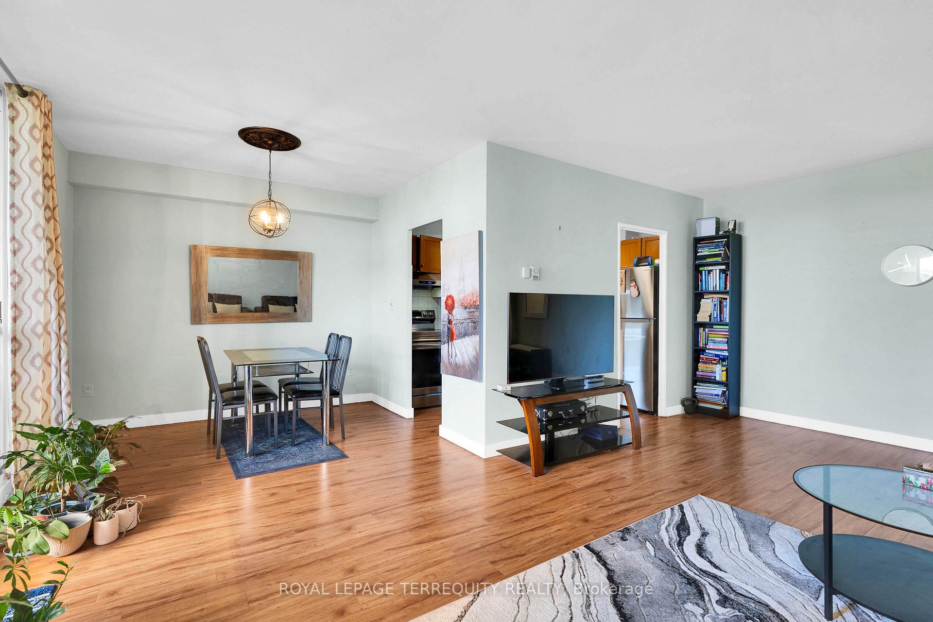 Photo 6 of Unit 519, 5 Massey Square, Toronto, Crescent Town — HOMEH