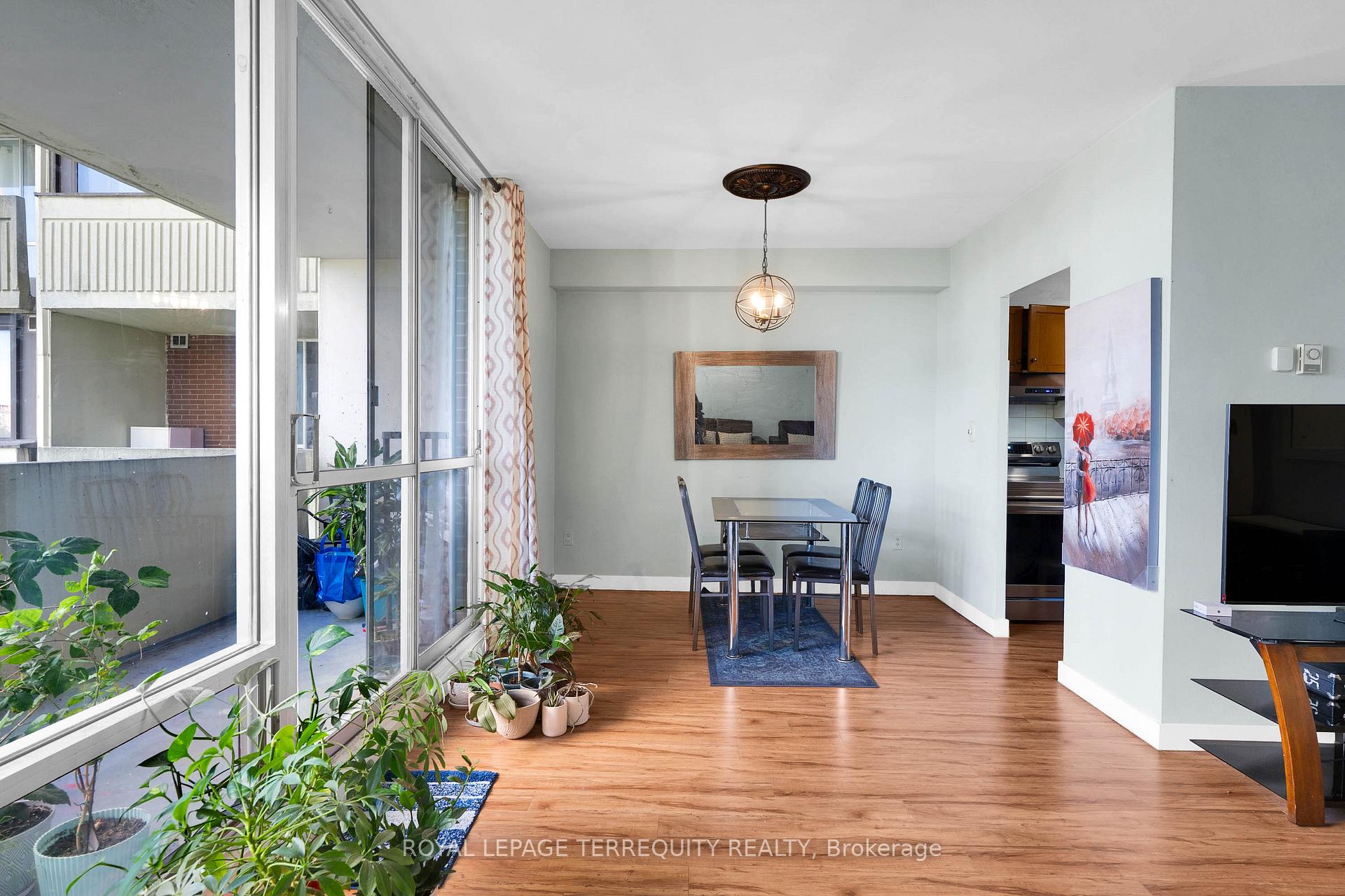 Photo 8 of Unit 519, 5 Massey Square, Toronto, Crescent Town — HOMEH