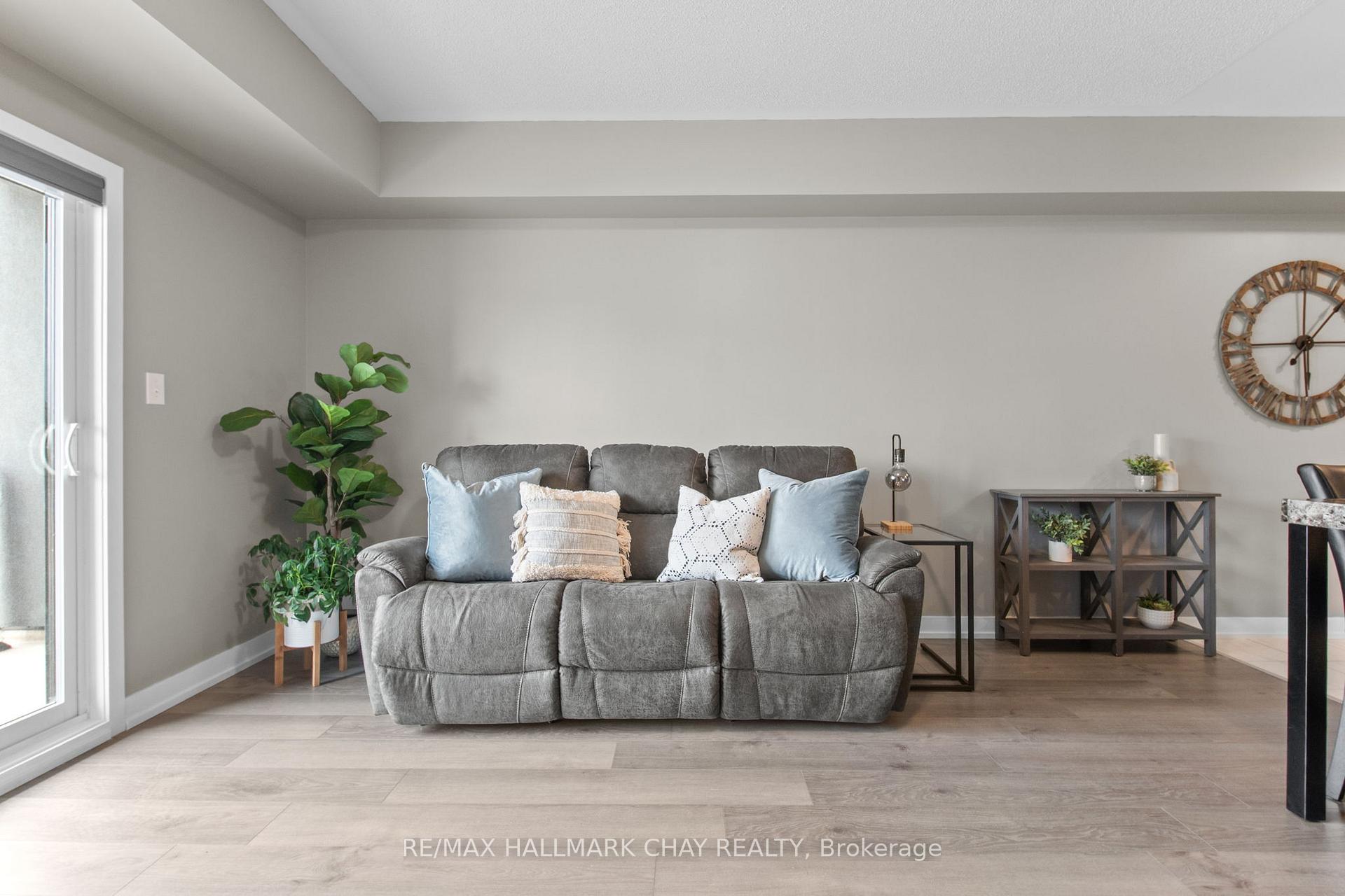 Photo 12 of Unit 211, 4 Spice Way, Barrie, Innis-Shore — HOMEH