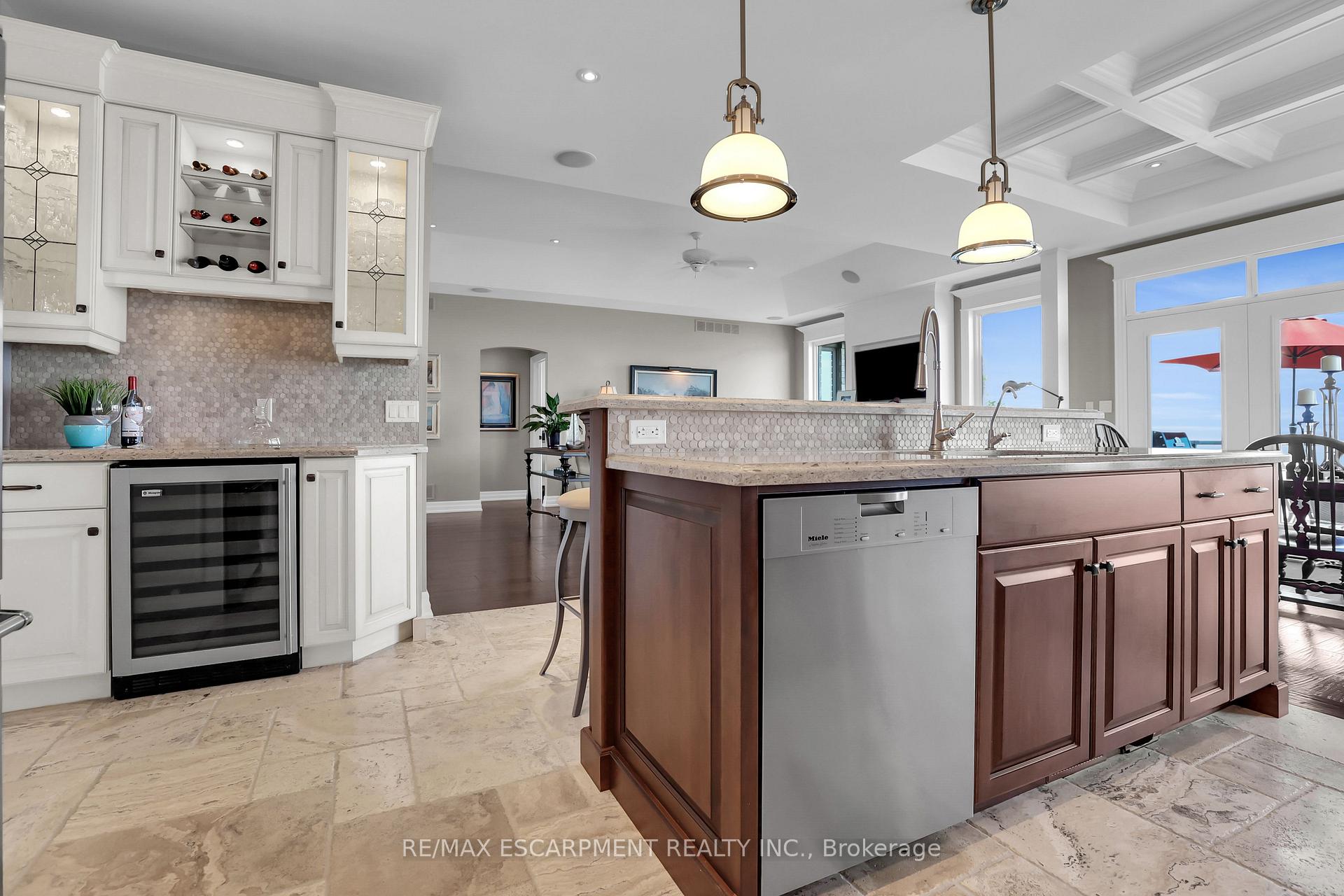 Photo 9 of Unit 4, 61 Lake Street, Grimsby, Grimsby Beach — HOMEH