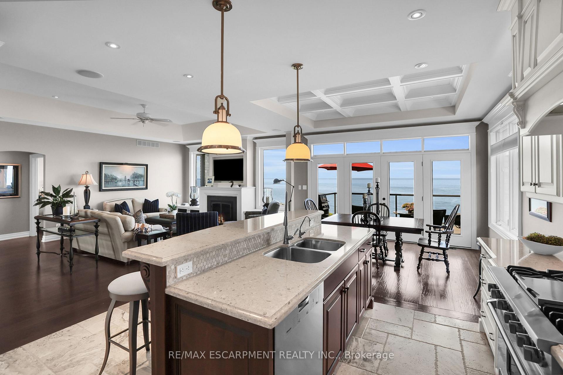 Photo 10 of Unit 4, 61 Lake Street, Grimsby, Grimsby Beach — HOMEH