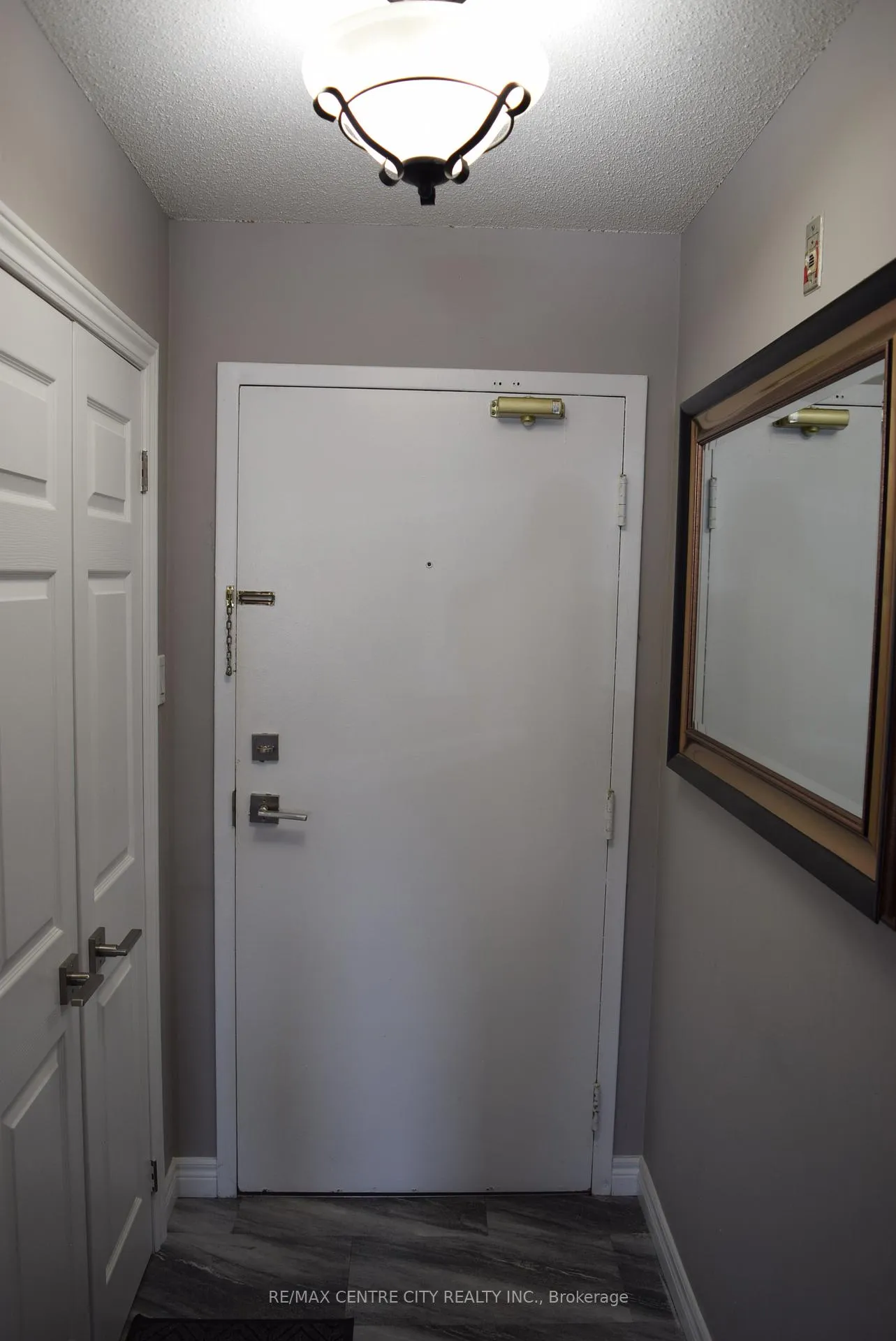 Photo 4 of Unit 207, 5 Jacksway Crescent, London, North G — HOMEH