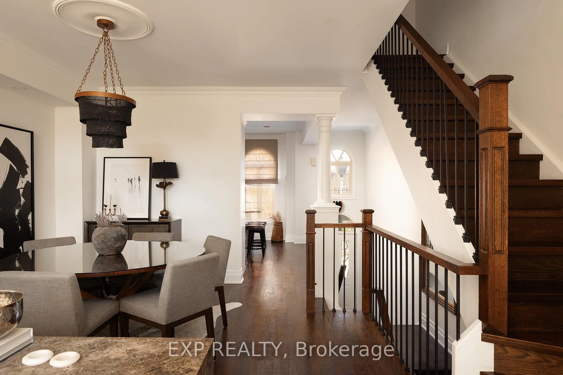 Photo 6 of 31 Brownstone Lane, Etobicoke, Kingsway South — HOMEH