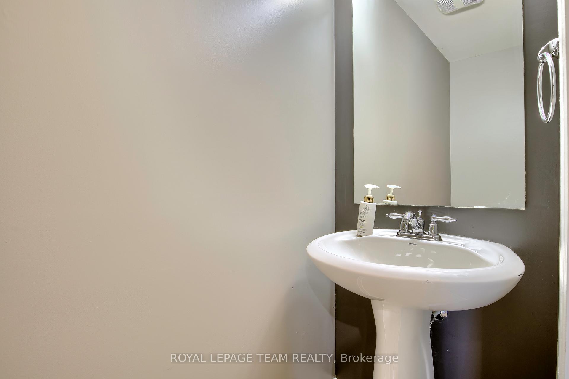 Photo 4 of 3867 Strandherd Drive, Ottawa, Barrhaven - Heritage Park — HOMEH