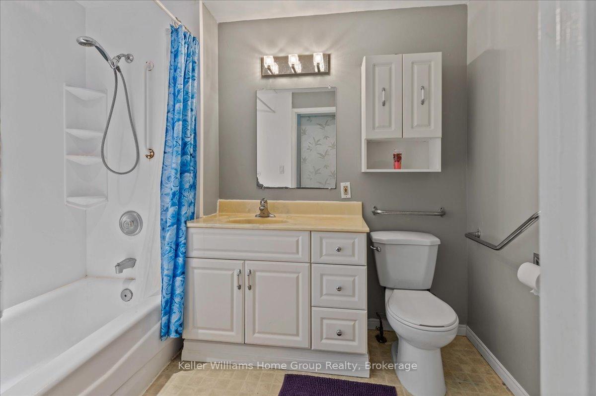 Photo 12 of Unit 10, 40 Silvercreek Parkway N, Guelph, Junction/Onward Willow — HOMEH