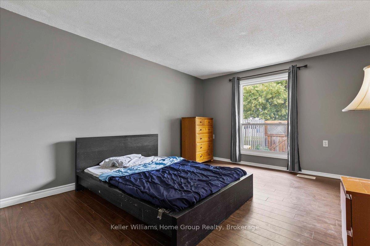 Photo 16 of Unit 10, 40 Silvercreek Parkway N, Guelph, Junction/Onward Willow — HOMEH