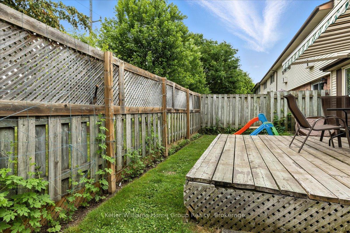 Photo 31 of Unit 10, 40 Silvercreek Parkway N, Guelph, Junction/Onward Willow — HOMEH