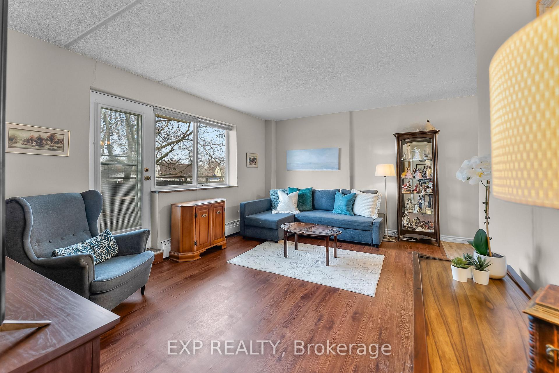 Photo 4 of Unit 222, 196 Scott Street, St. Catharines, Fairview — HOMEH