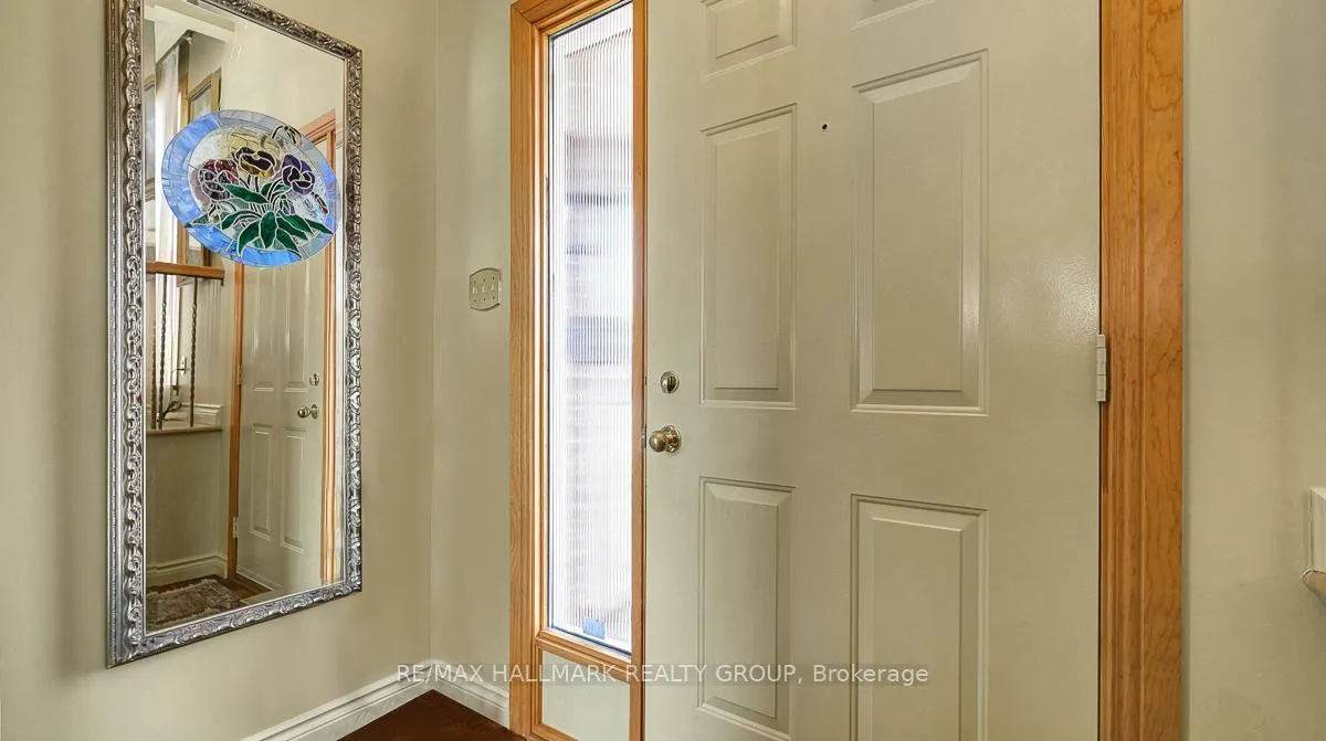 Photo 3 of 12 Woodhill Crescent, Ottawa, Blackburn Hamlet — HOMEH