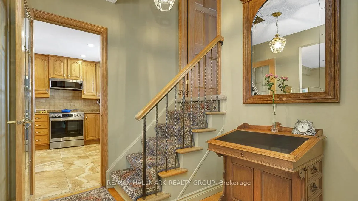 Photo 5 of 12 Woodhill Crescent, Ottawa, Blackburn Hamlet — HOMEH