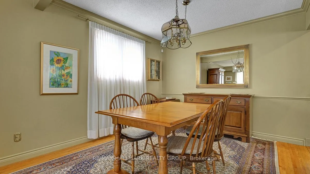 Photo 12 of 12 Woodhill Crescent, Ottawa, Blackburn Hamlet — HOMEH