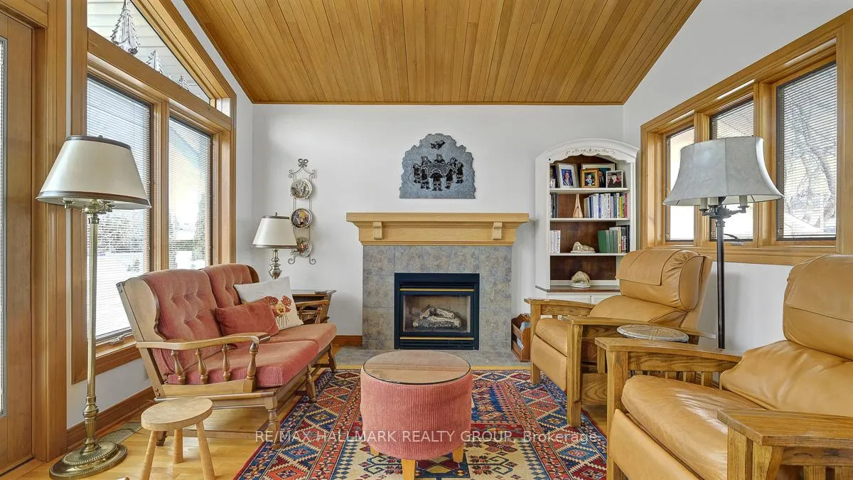 Photo 21 of 12 Woodhill Crescent, Ottawa, Blackburn Hamlet — HOMEH