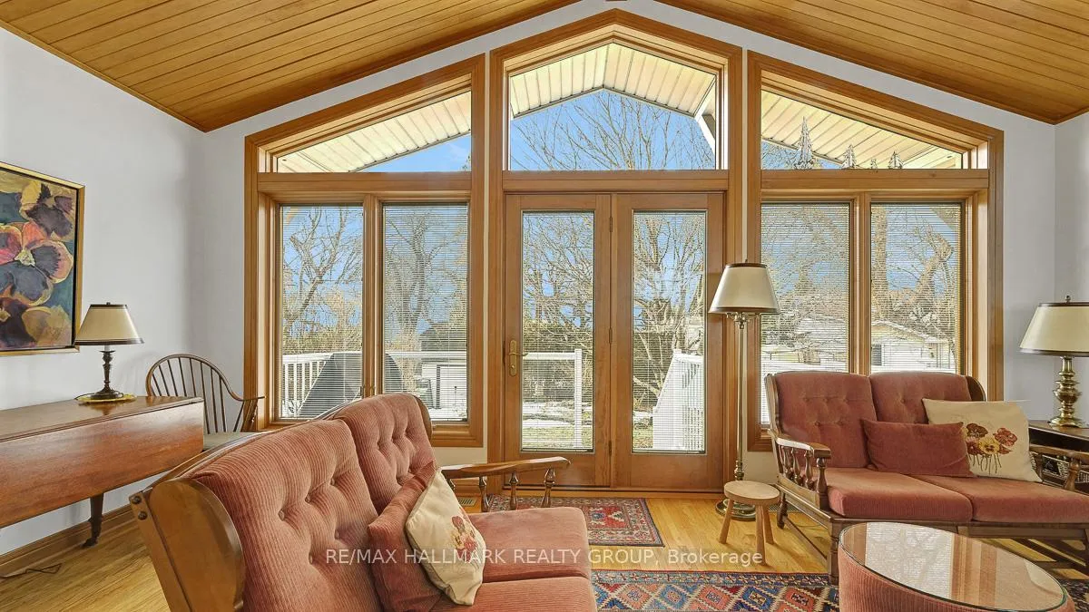 Photo 22 of 12 Woodhill Crescent, Ottawa, Blackburn Hamlet — HOMEH
