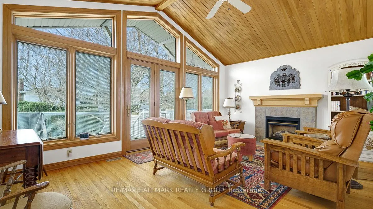 Photo 23 of 12 Woodhill Crescent, Ottawa, Blackburn Hamlet — HOMEH