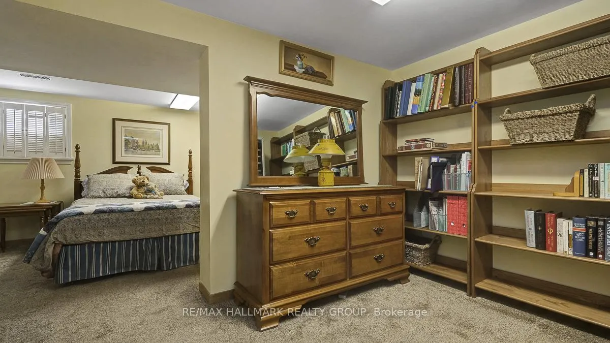 Photo 35 of 12 Woodhill Crescent, Ottawa, Blackburn Hamlet — HOMEH