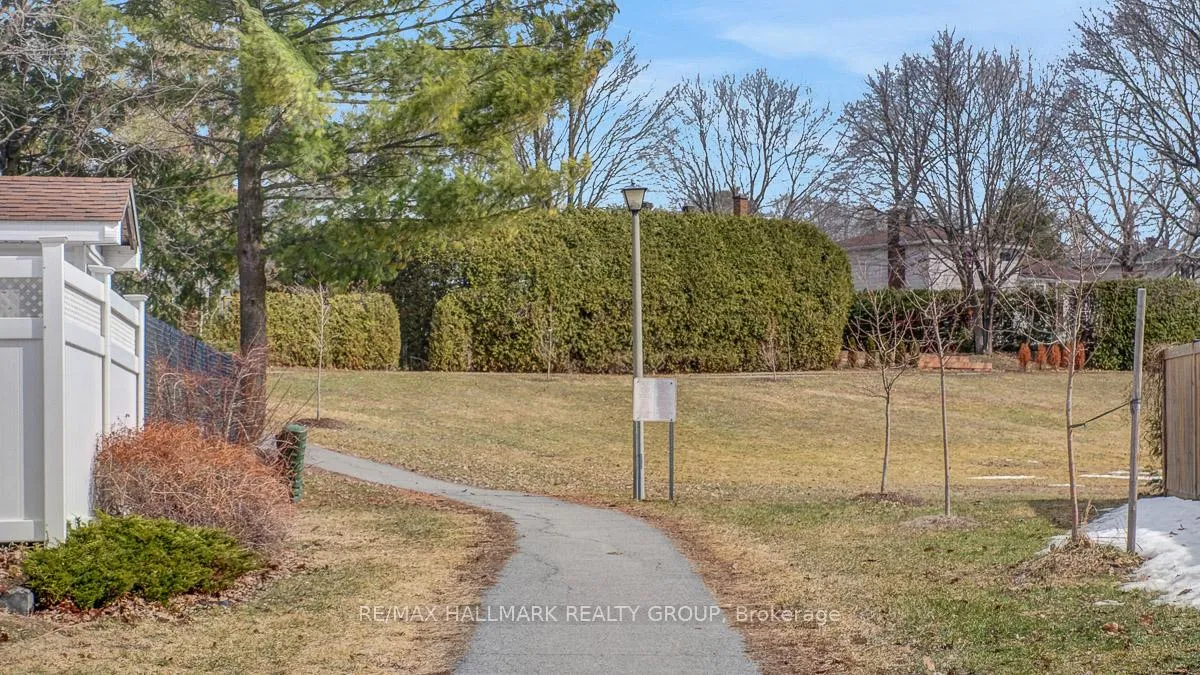 Photo 47 of 12 Woodhill Crescent, Ottawa, Blackburn Hamlet — HOMEH