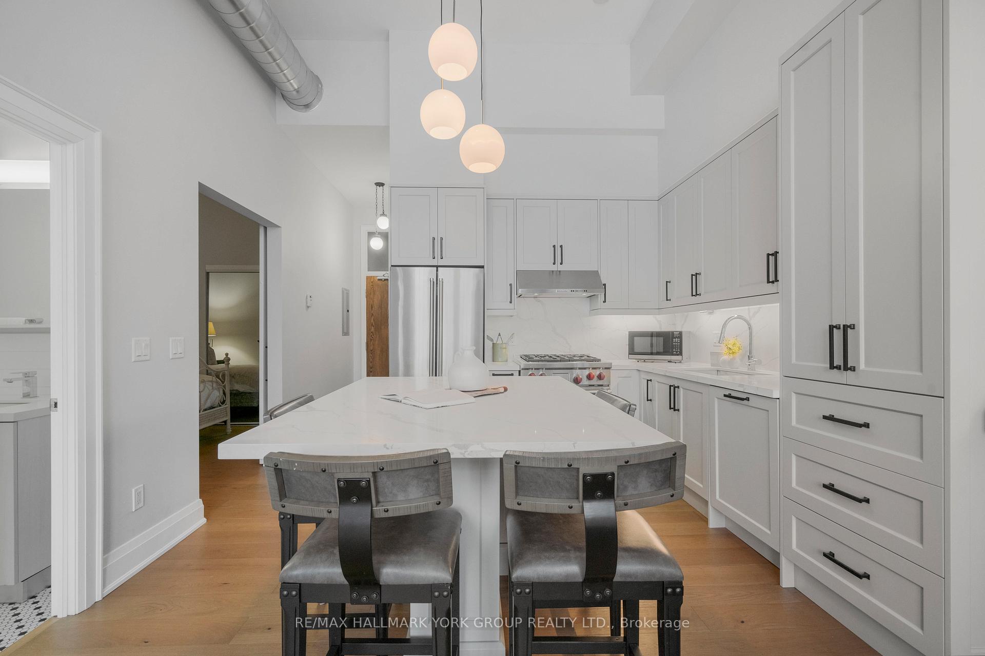 Photo 7 of Unit 206, 64 Wells Street, Aurora, Aurora Village — HOMEH