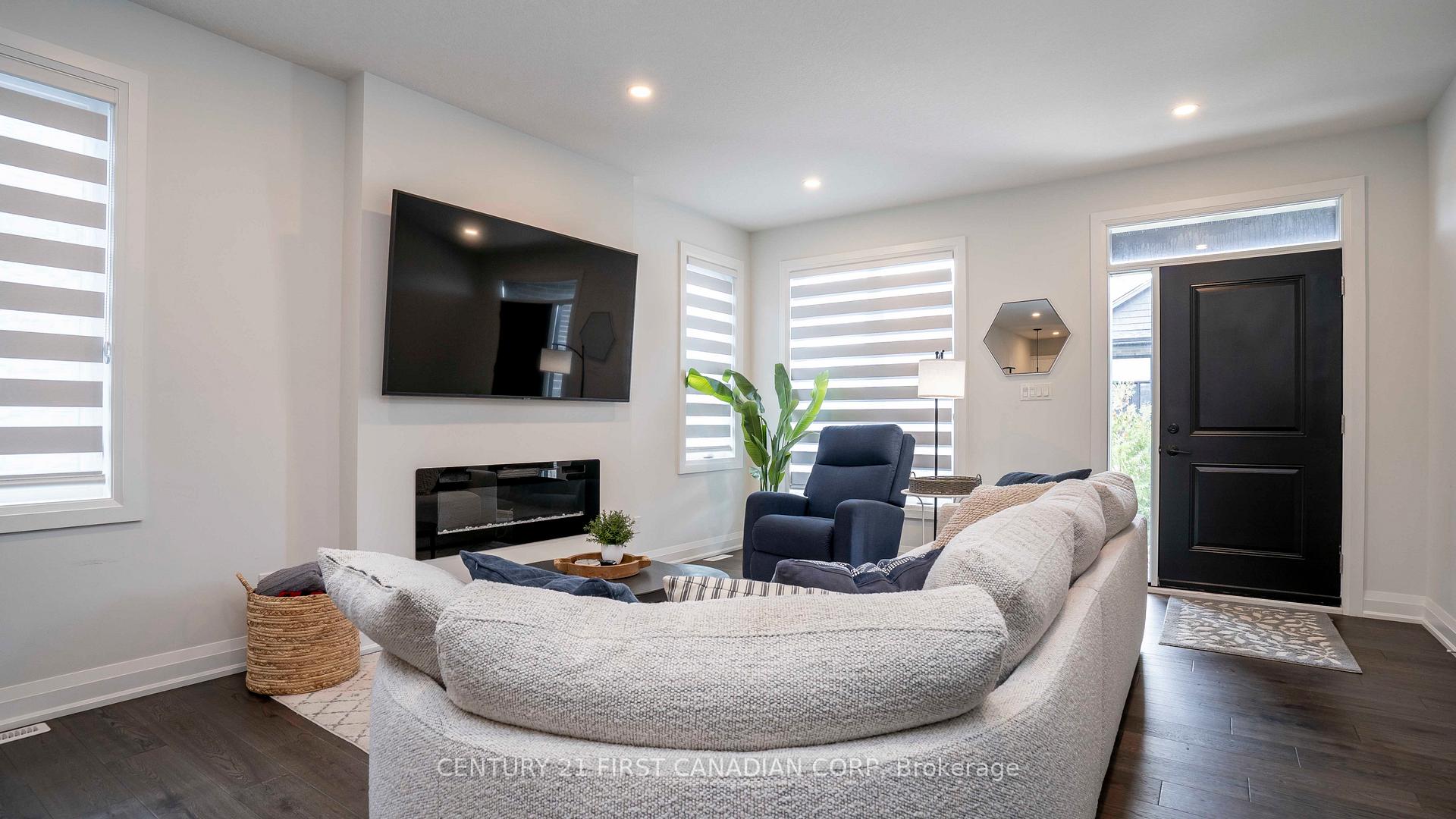 Photo 6 of Unit 25, 383 Daventry Way, Middlesex Centre, Rural Middlesex Centre — HOMEH