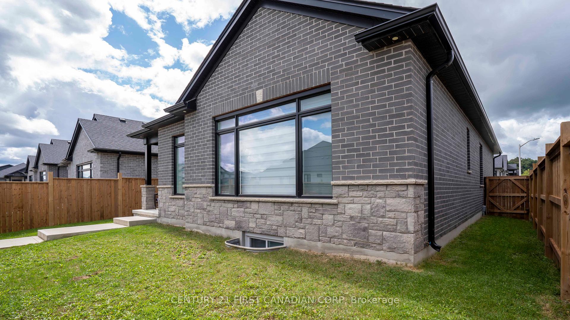 Photo 37 of Unit 25, 383 Daventry Way, Middlesex Centre, Rural Middlesex Centre — HOMEH
