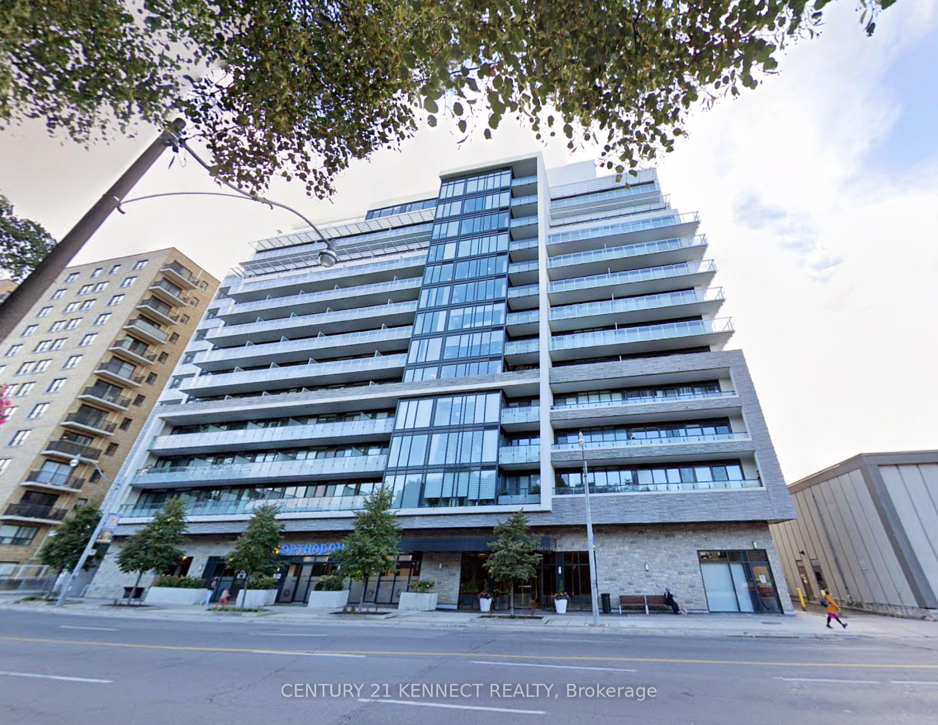 Front of Unit 613, 3018 Yonge Street