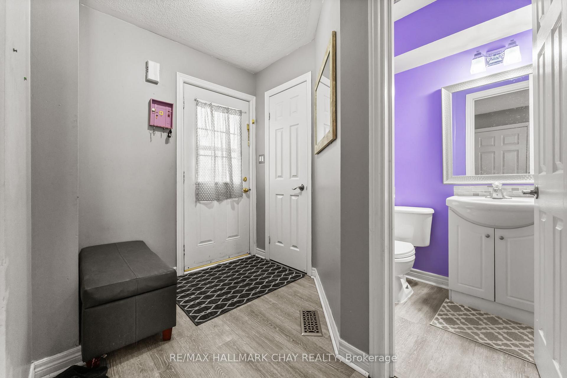Photo 7 of 243 Stanley Street, Barrie, East Bayfield — HOMEH