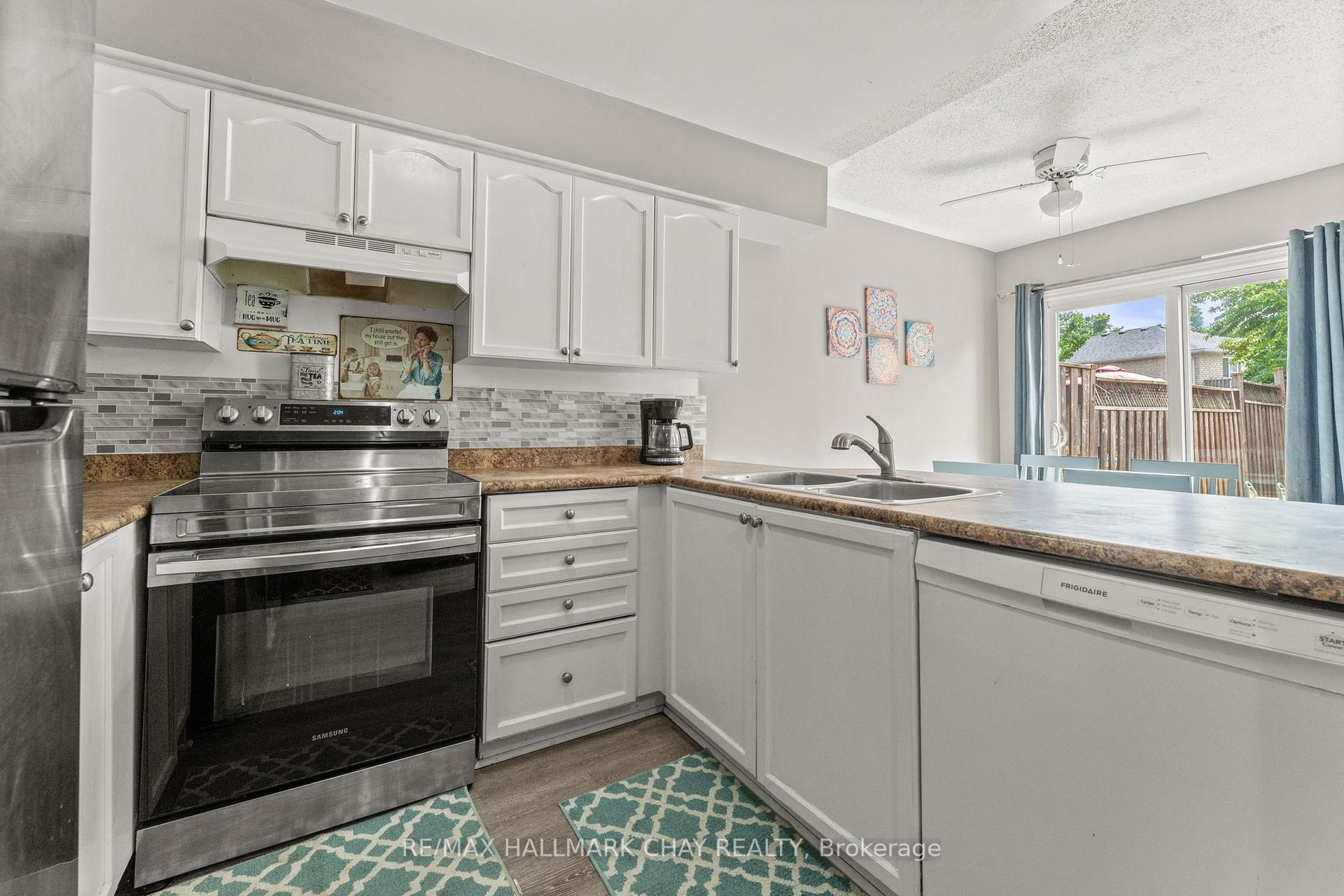 Photo 21 of 243 Stanley Street, Barrie, East Bayfield — HOMEH