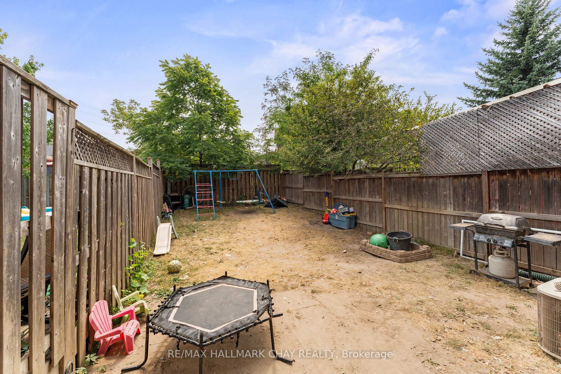 Photo 33 of 243 Stanley Street, Barrie, East Bayfield — HOMEH