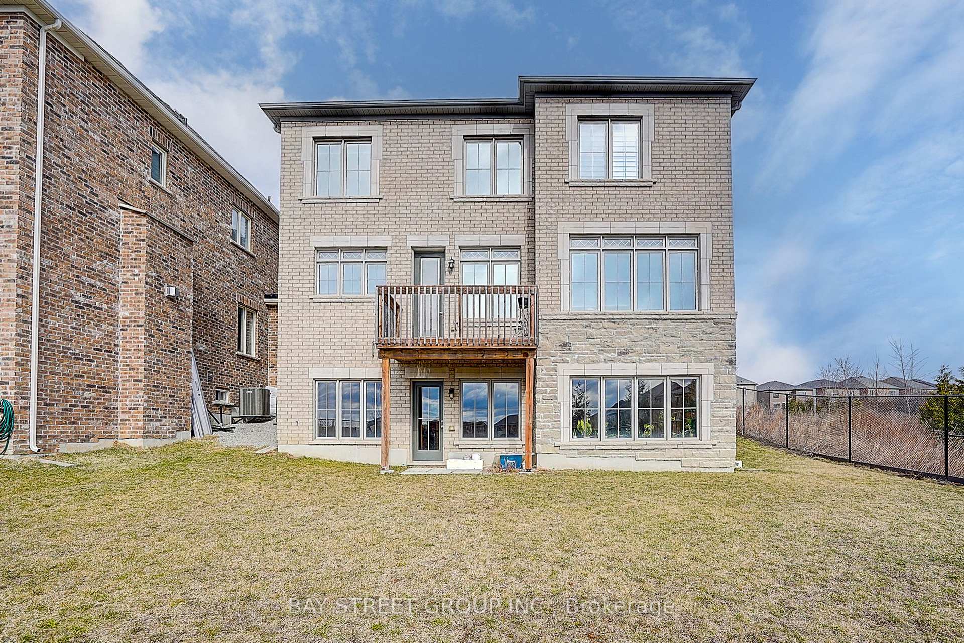 Photo 50 of 82 Conklin Crescent, Aurora, Rural Aurora — HOMEH