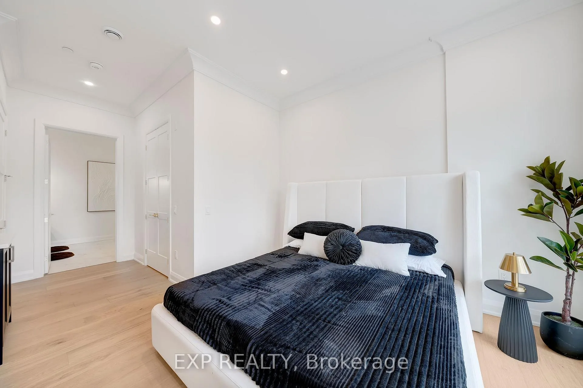 Photo 32 of Unit 202, 2 Arbourvale Common, St. Catharines, Glendale/Glenridge — HOMEH