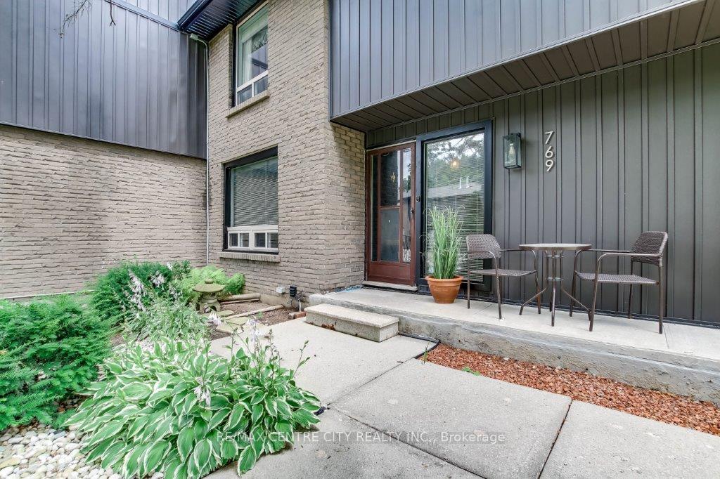 Photo 16 of 769 Berkshire Drive, London, South N — HOMEH