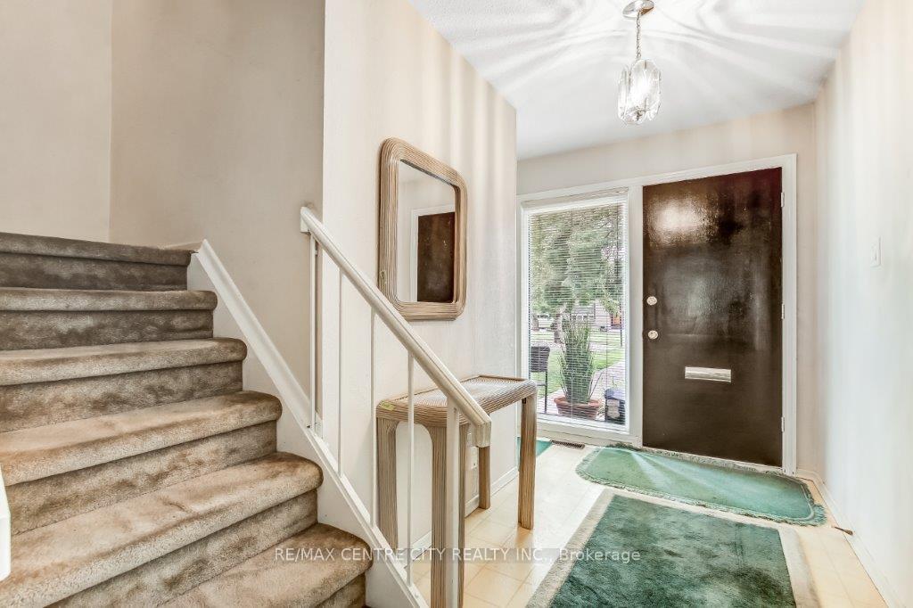 Photo 22 of 769 Berkshire Drive, London, South N — HOMEH