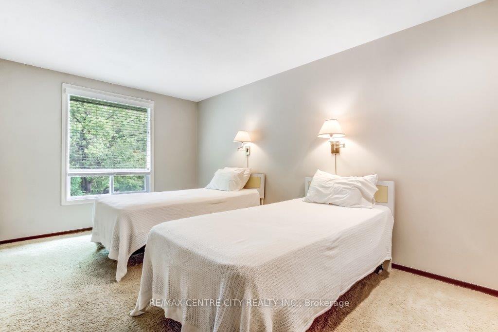 Photo 31 of 769 Berkshire Drive, London, South N — HOMEH
