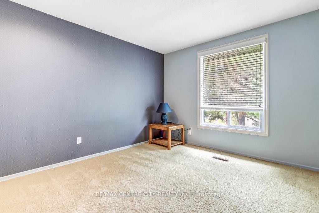 Photo 33 of 769 Berkshire Drive, London, South N — HOMEH