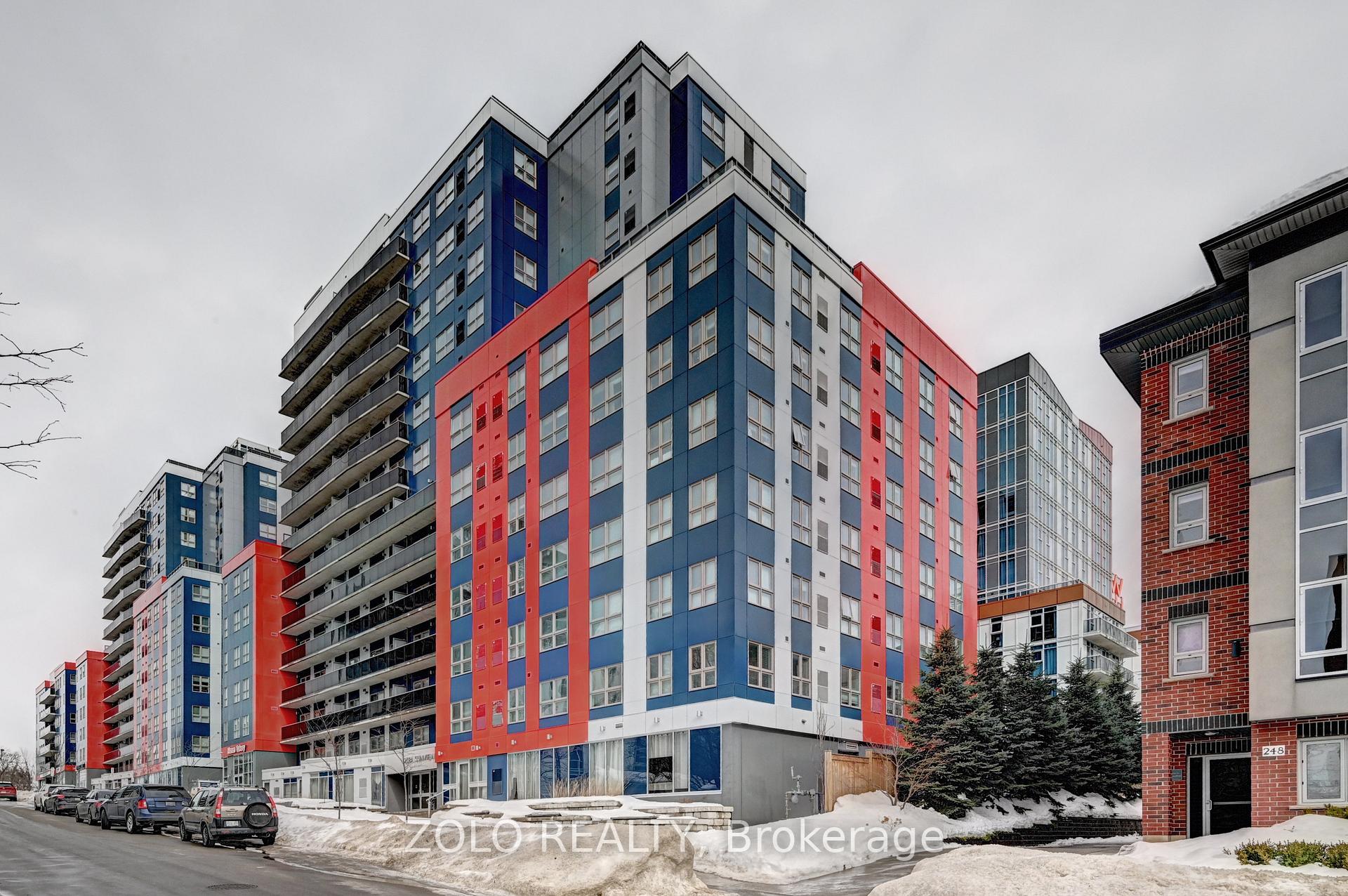 Front of Unit 162, 258A Sunview Street