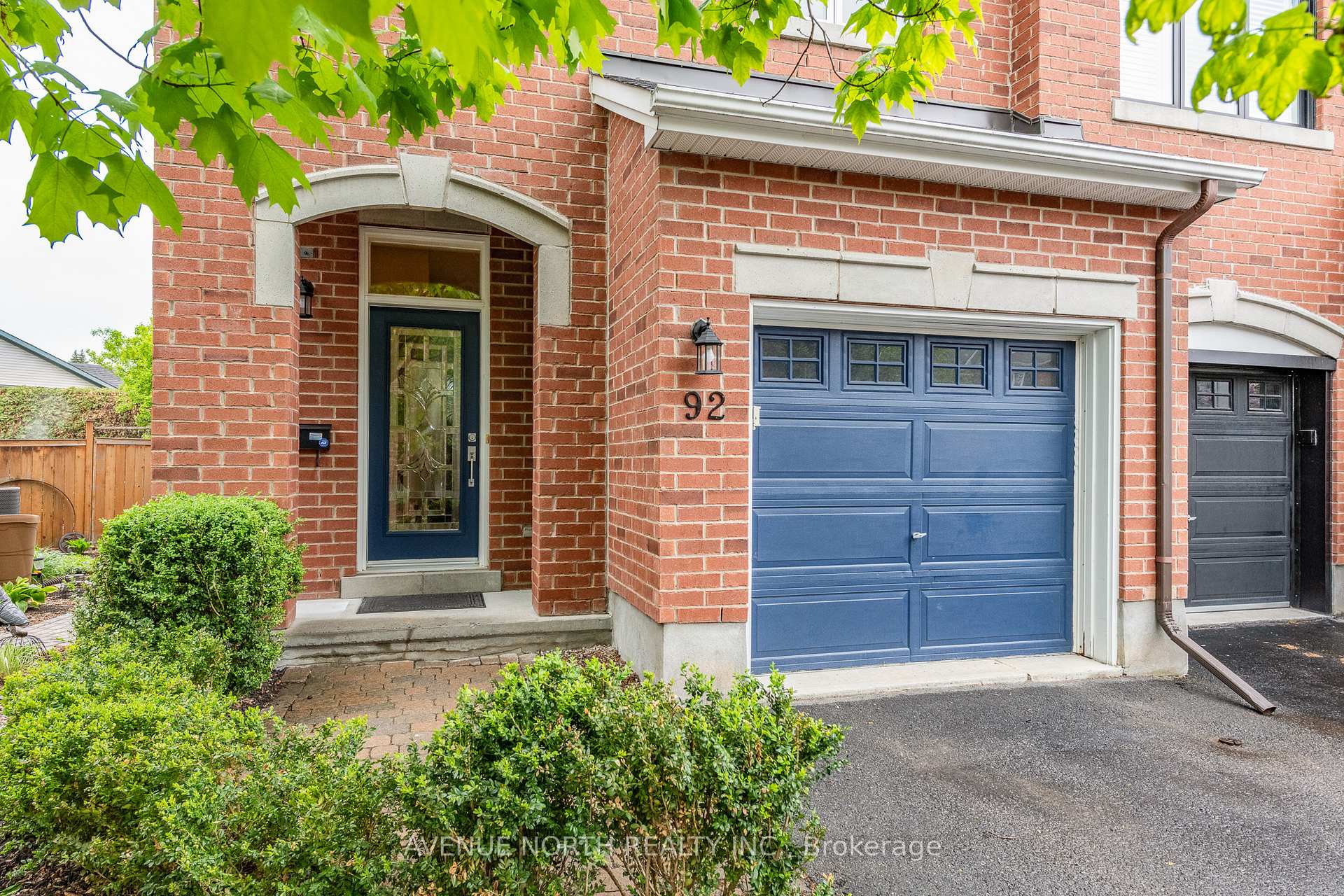 Photo 4 of 92 Encore Private, Ottawa, City View/Skyline/Fisher Heights/Parkwood Hills — HOMEH