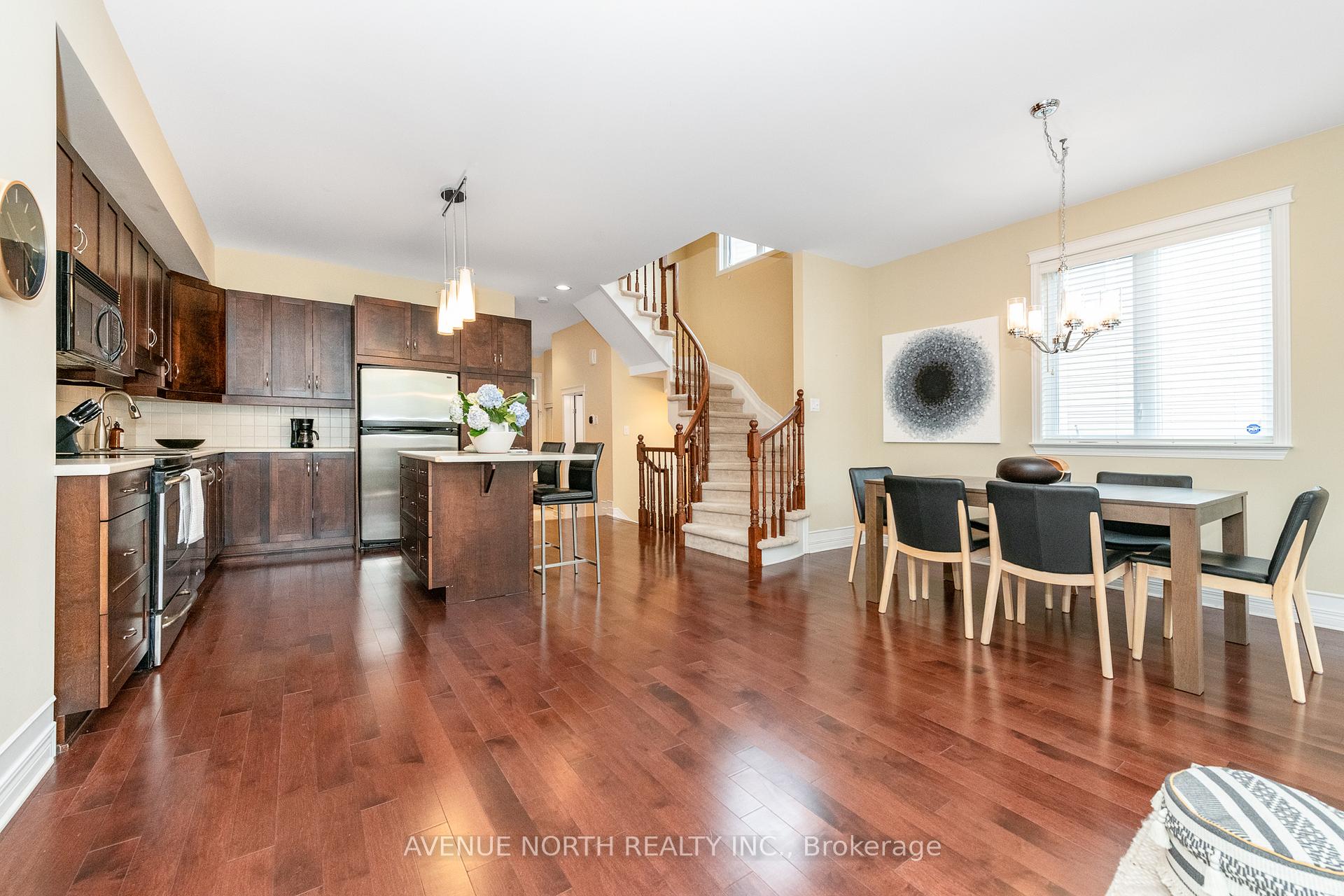 Photo 9 of 92 Encore Private, Ottawa, City View/Skyline/Fisher Heights/Parkwood Hills — HOMEH