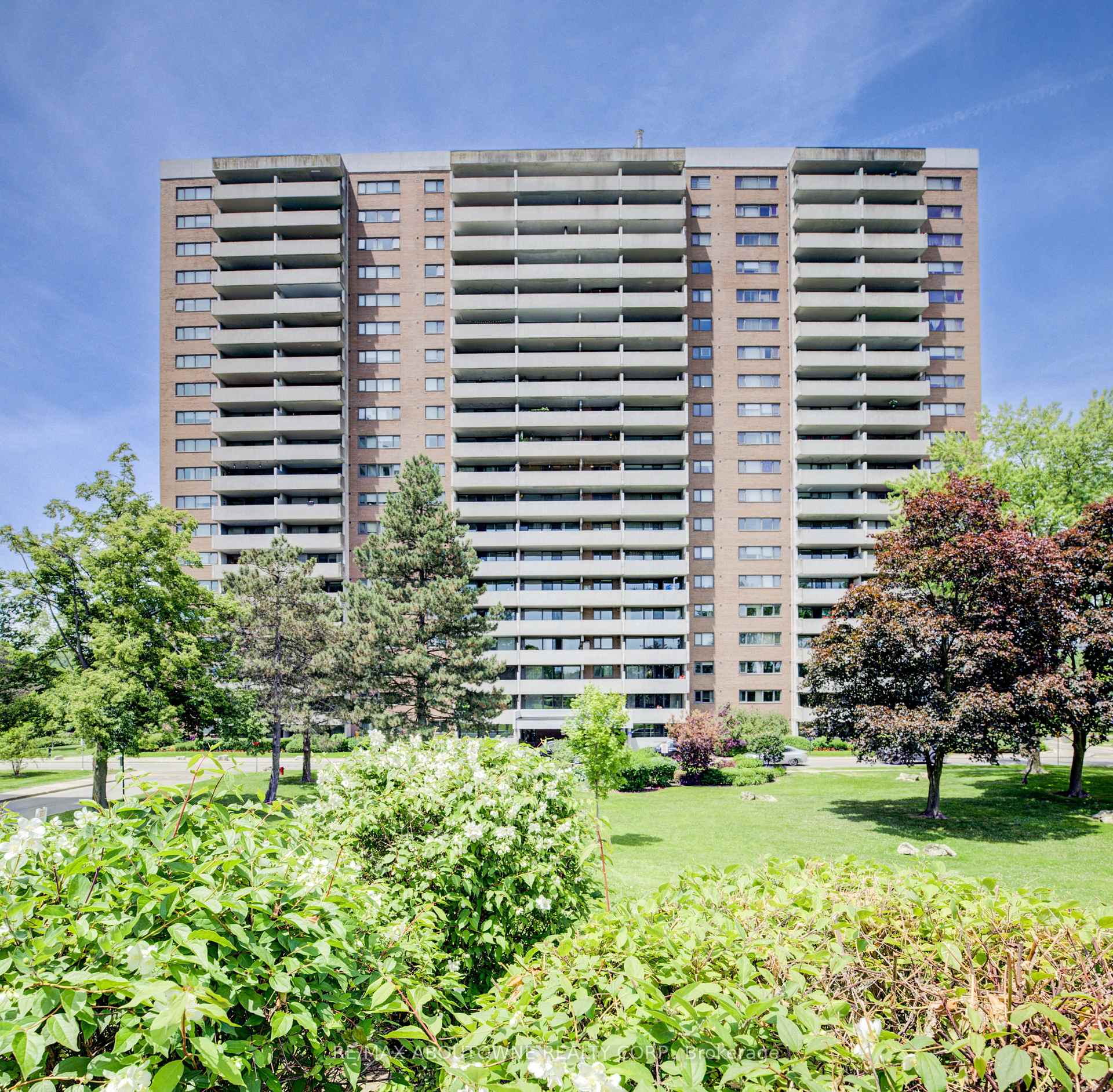 Photo 1 of Unit 1006, 260 Scarlett Road, Toronto, Rockcliffe-Smythe — HOMEH
