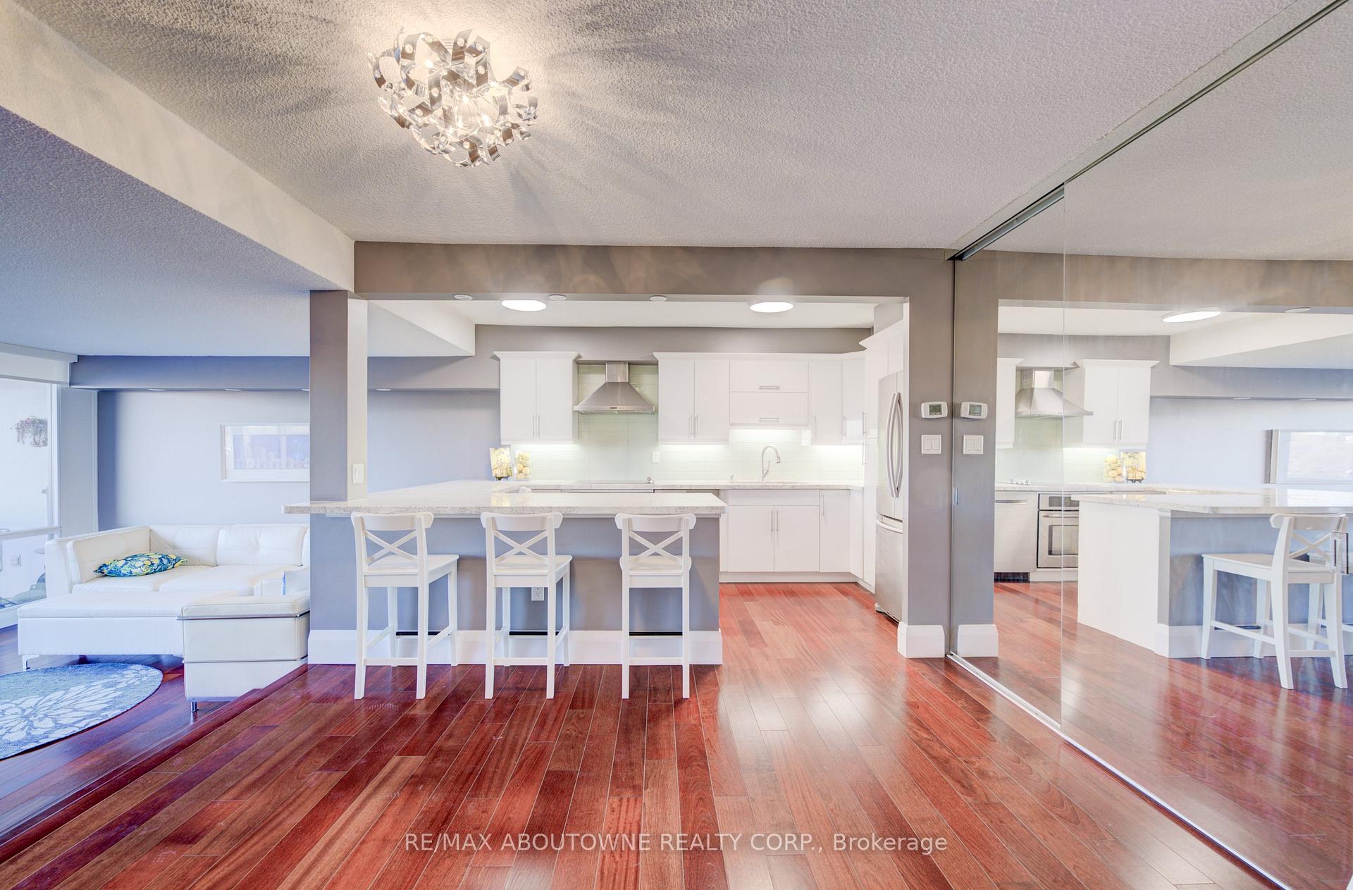 Photo 6 of Unit 1006, 260 Scarlett Road, Toronto, Rockcliffe-Smythe — HOMEH