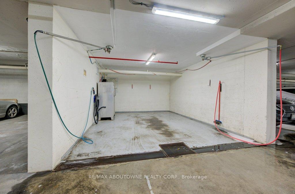 Photo 30 of Unit 1006, 260 Scarlett Road, Toronto, Rockcliffe-Smythe — HOMEH