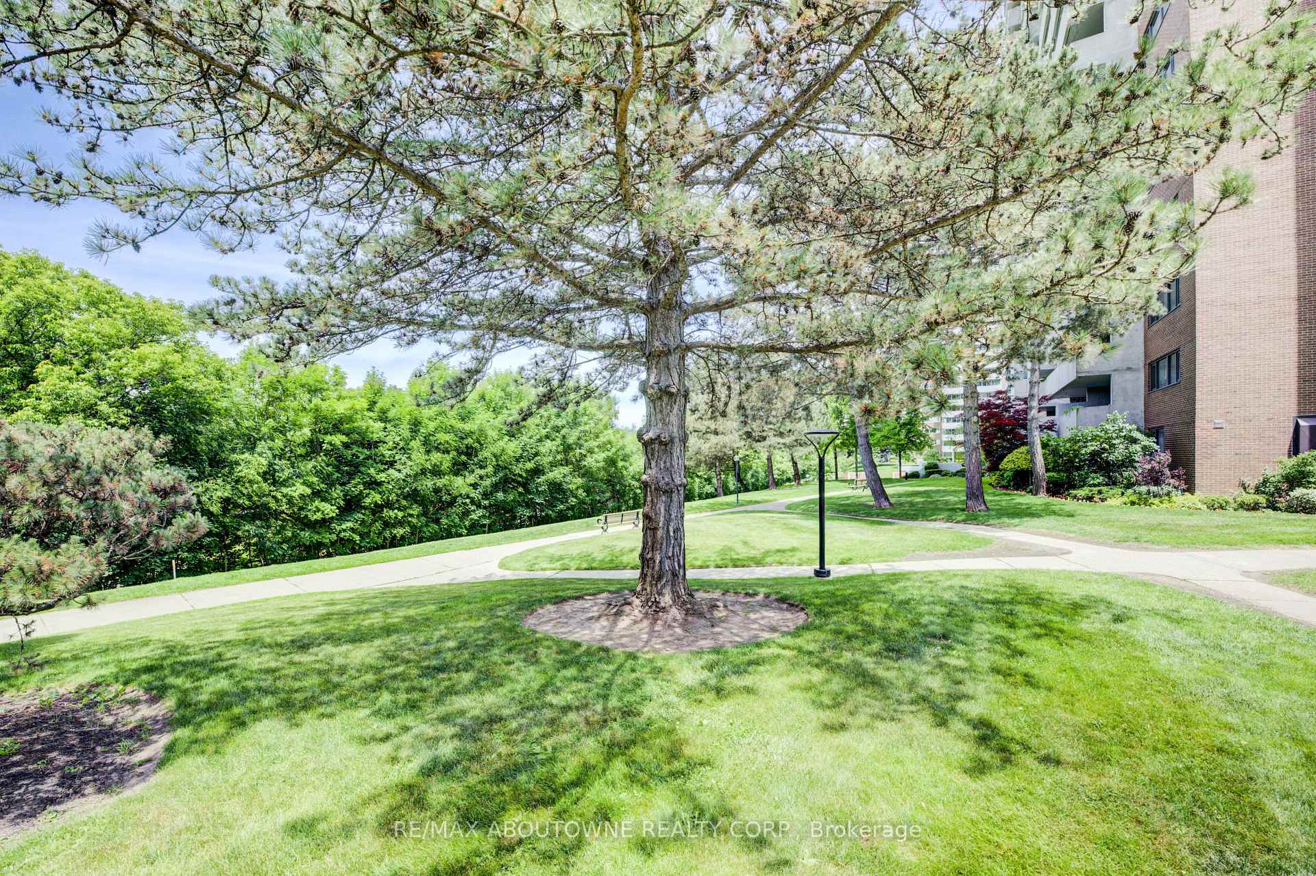 Photo 34 of Unit 1006, 260 Scarlett Road, Toronto, Rockcliffe-Smythe — HOMEH