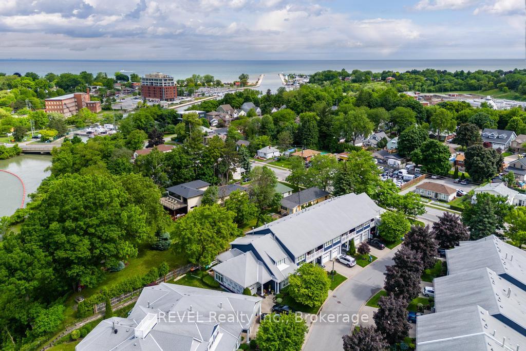 Photo 5 of Unit 6, 88 Lakeport Road, St. Catharines, Port Dalhousie — HOMEH